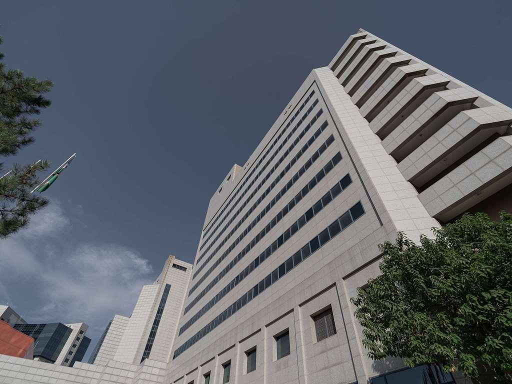 Moevenpick Hotel Taskent Exterior foto